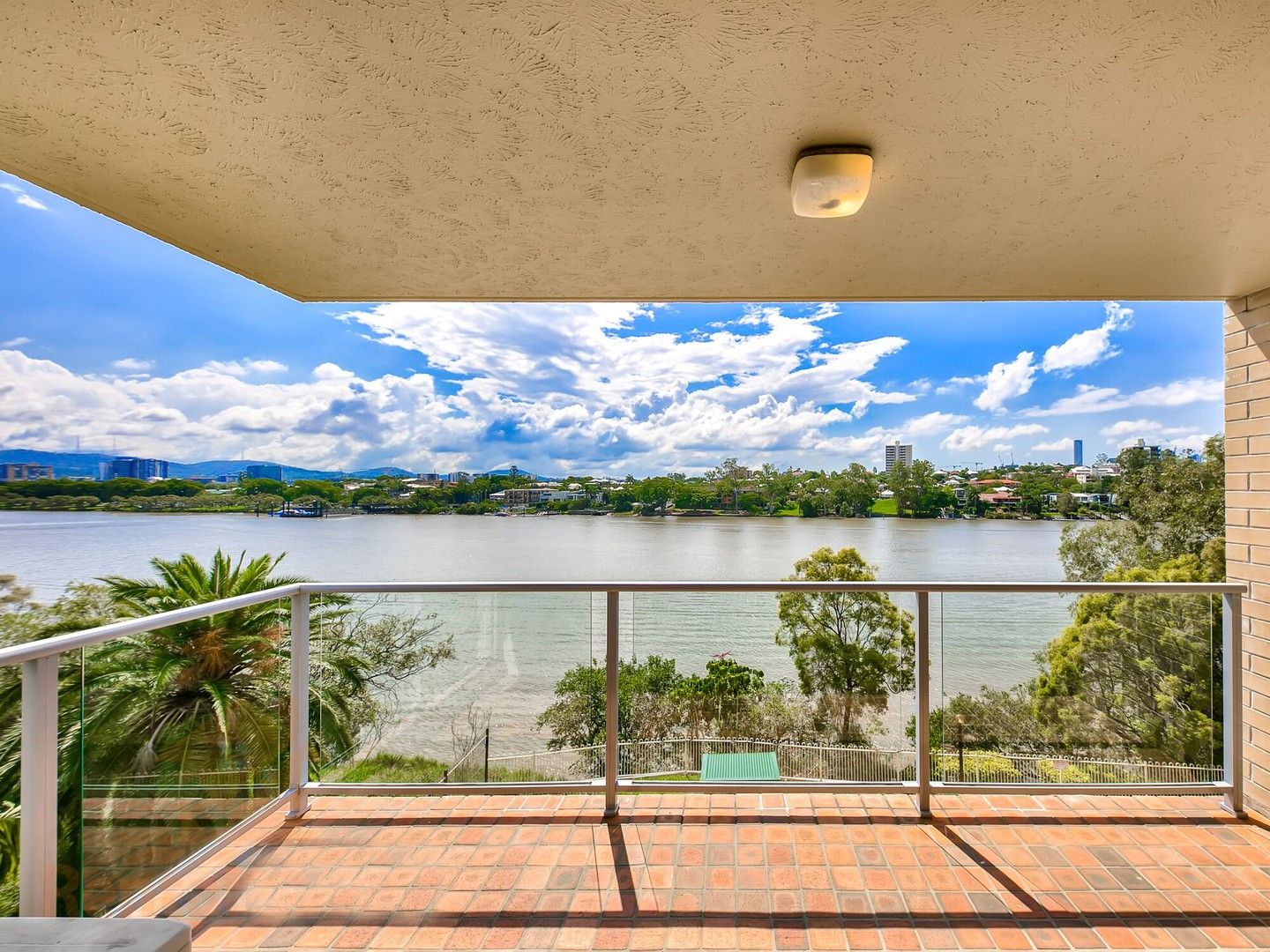 2 bedrooms Apartment / Unit / Flat in 10/122 Macquarie St ST LUCIA QLD, 4067
