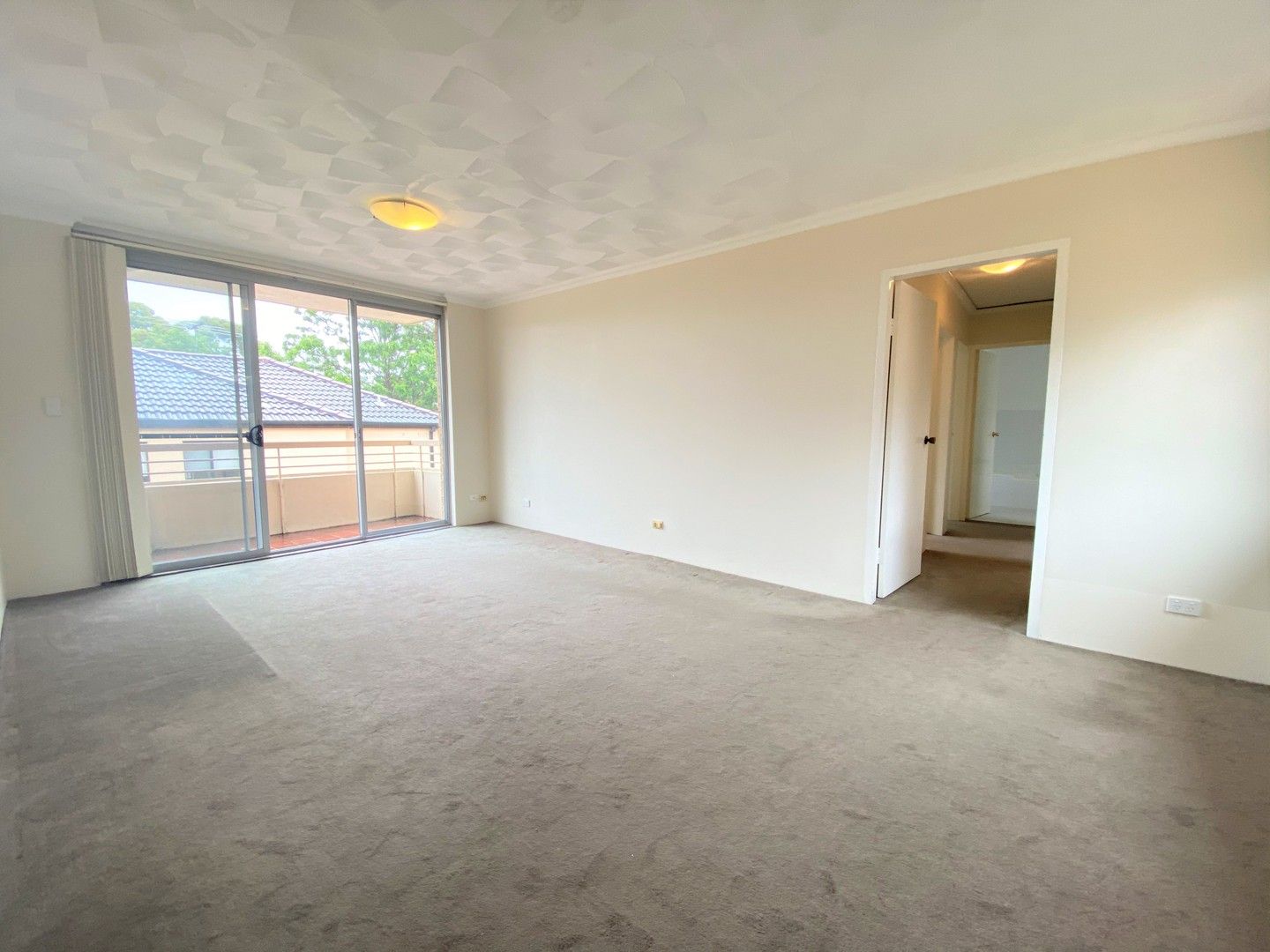 2 bedrooms Apartment / Unit / Flat in 12/4-6 Lynvale Close LANE COVE NSW, 2066