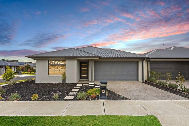 Picture of 30 Diplomat Crescent, CRANBOURNE SOUTH VIC 3977