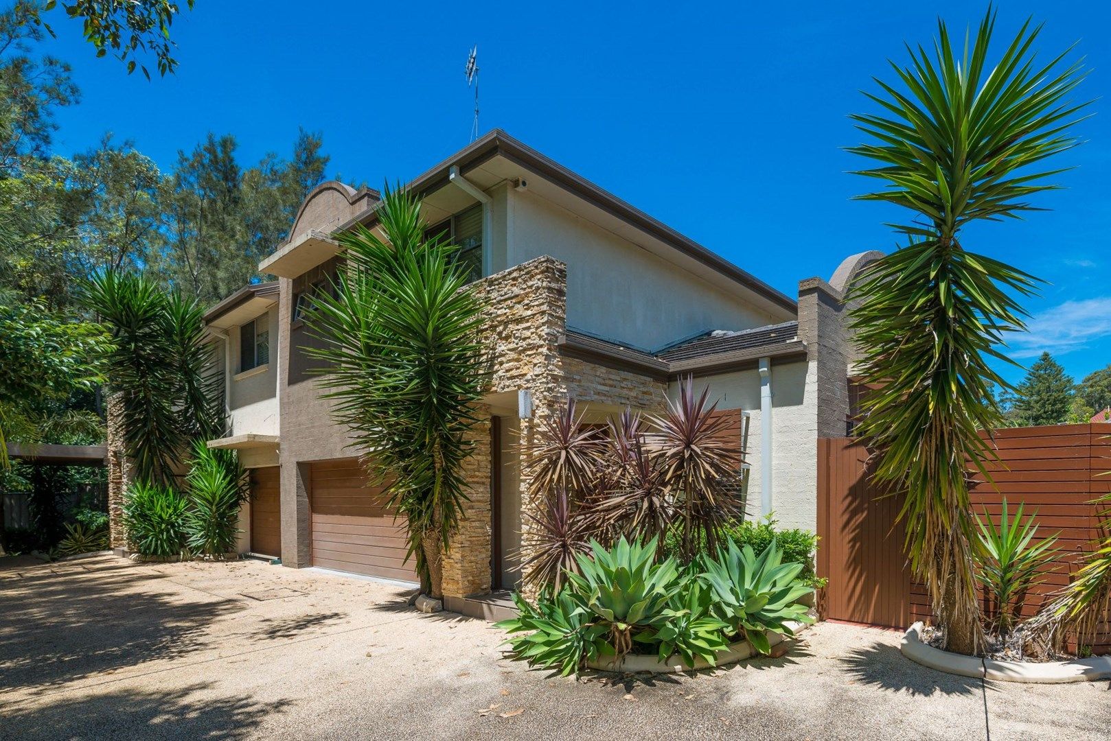 4/201 The Round Drive , Avoca Beach Property History & Address