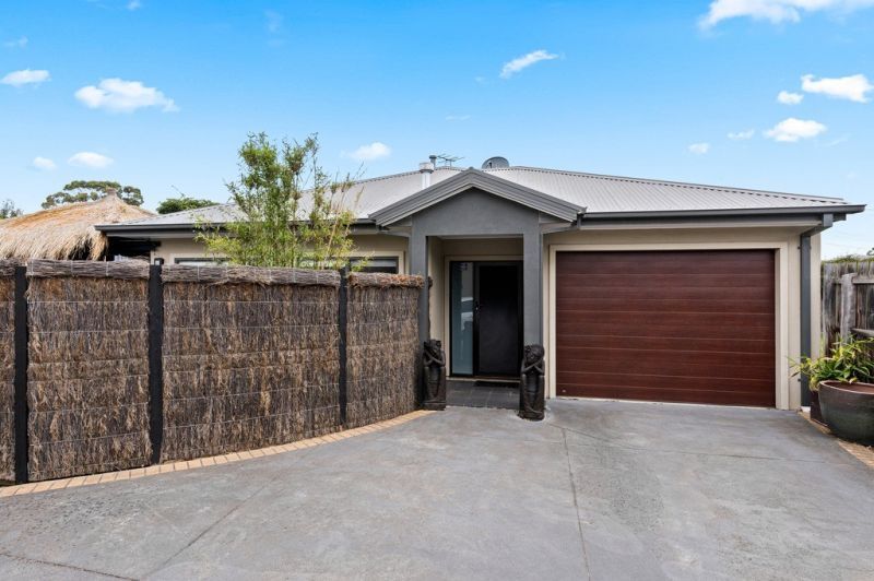 3 bedrooms House in 2/26 Weatherston Road SEAFORD VIC, 3198