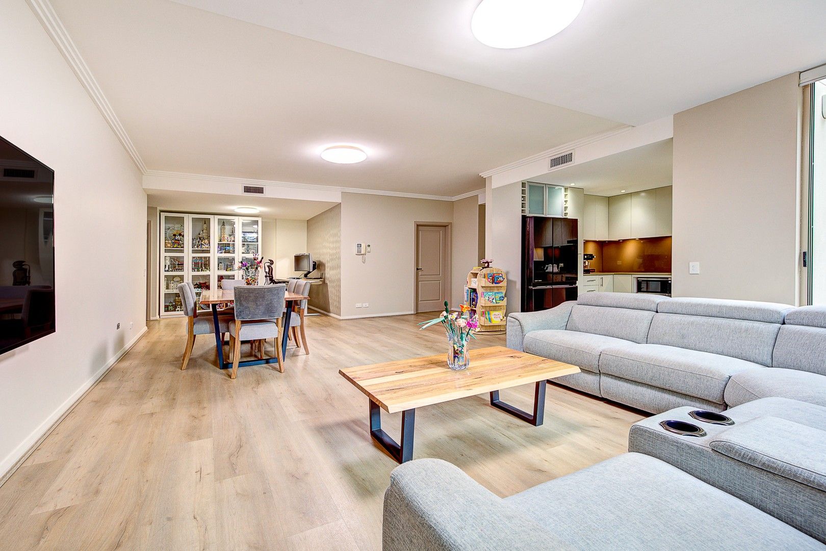 2 bedrooms Apartment / Unit / Flat in 4/4-8 Bobbin Head Road PYMBLE NSW, 2073