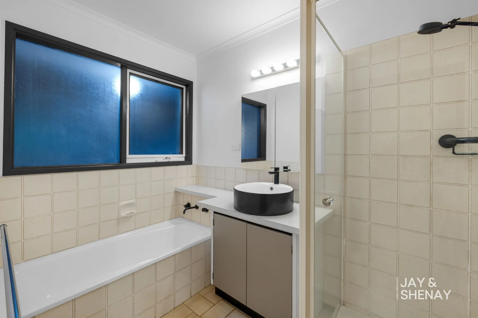 Additional image 10 of 2 Salicina Court, Endeavour Hills VIC 3802