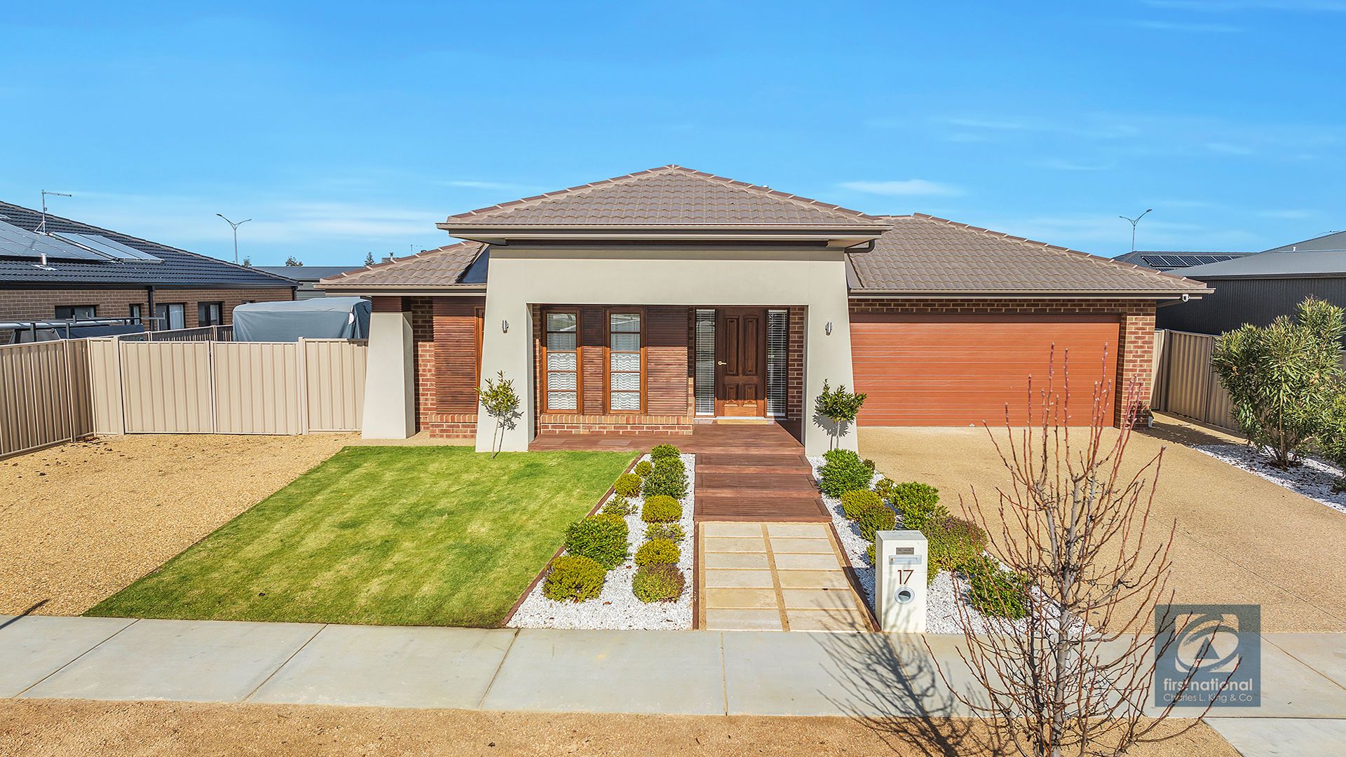 4 bedrooms House in 17 Selwyn Street ECHUCA VIC, 3564