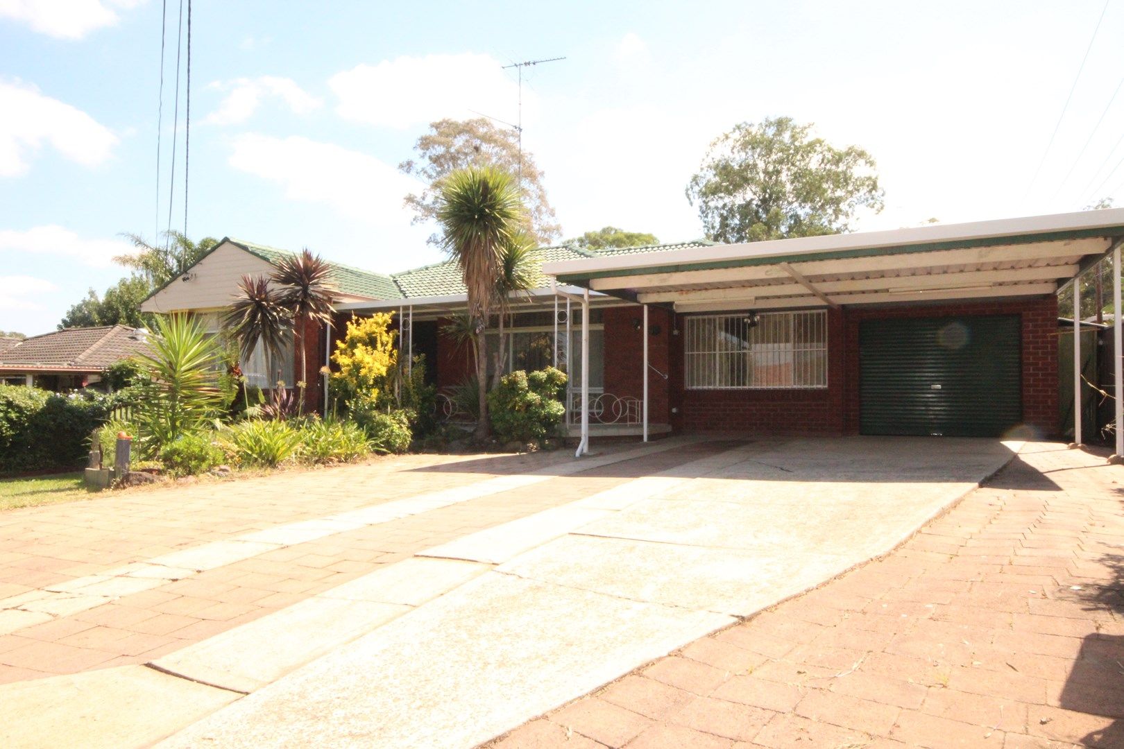 72 Wendy Avenue, Georges Hall NSW 2198