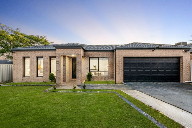 Picture of 19 Garnet Way, TAYLORS HILL VIC 3037