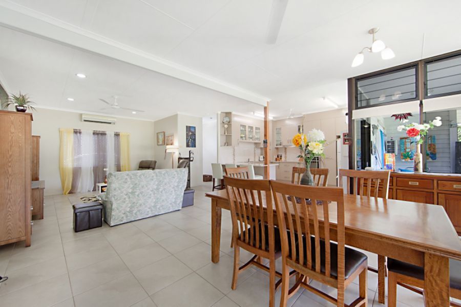 1/221 Kings Road, PIMLICO QLD 4812, Image 2