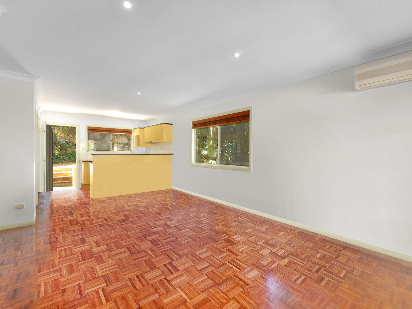4/14 Glassey Street, Red Hill QLD 4059, Image 2