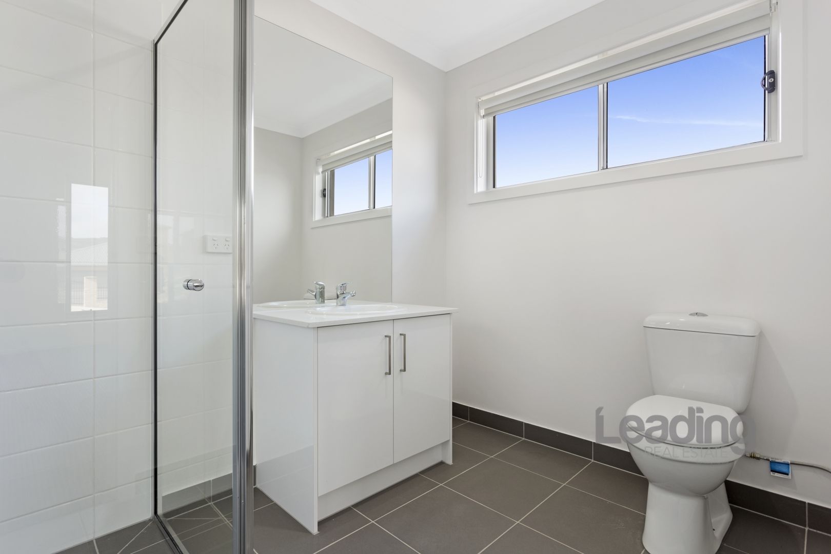 8 Lewis Place, Sunbury VIC 3429, Image 2