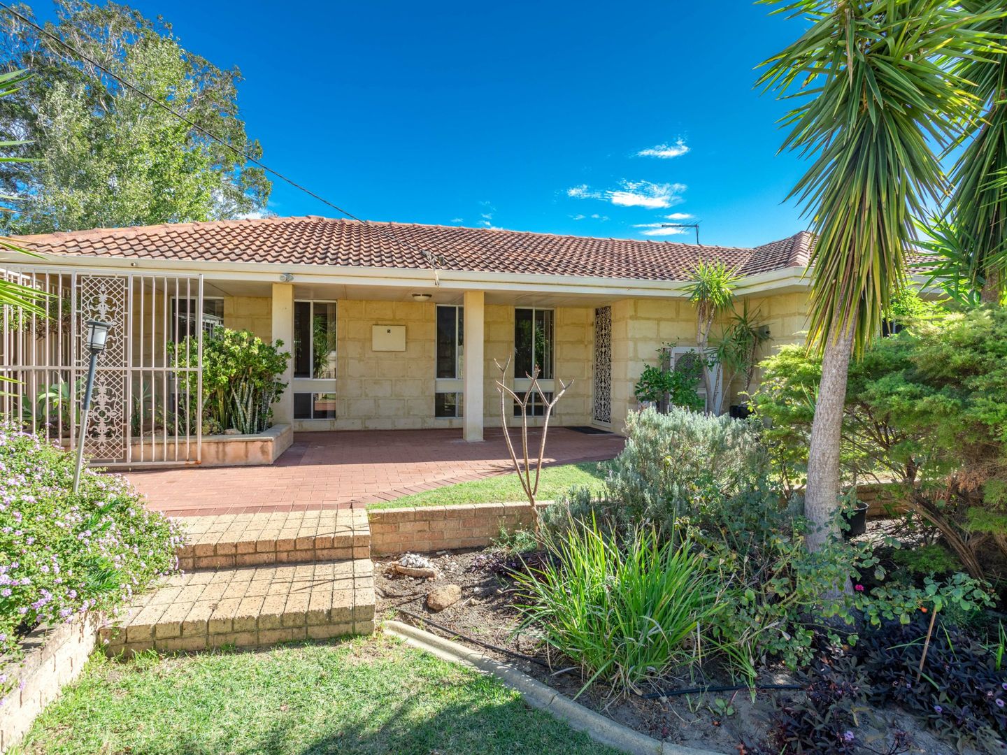 5 Boona Court, Maida Vale WA 6057, Image 2