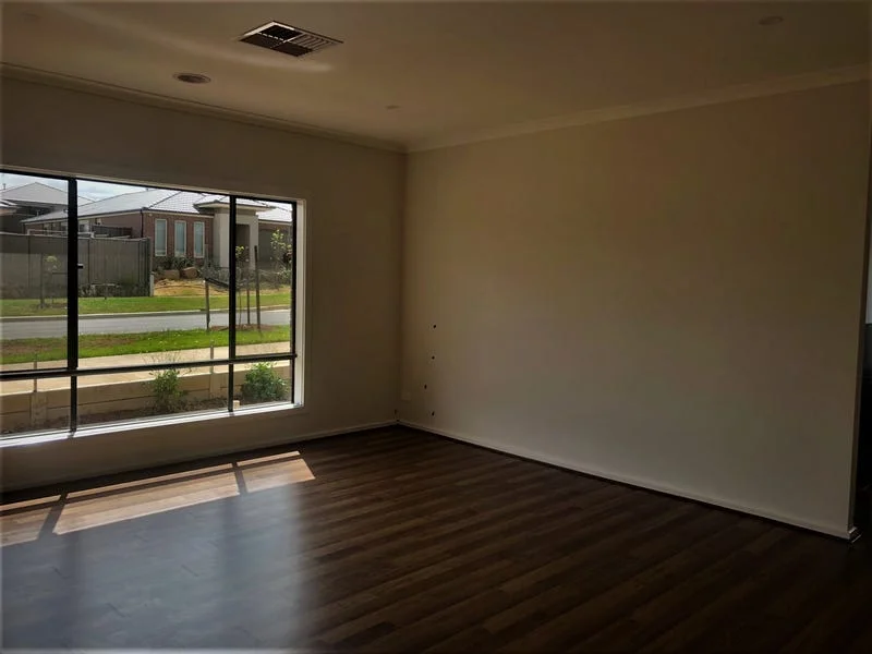 Additional image 4 of 64 Diamond Parade, Cobblebank VIC 3338