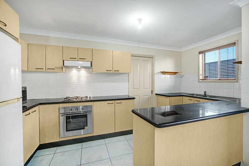 8/87 Allambie Road, Edensor Park NSW 2176, Image 2