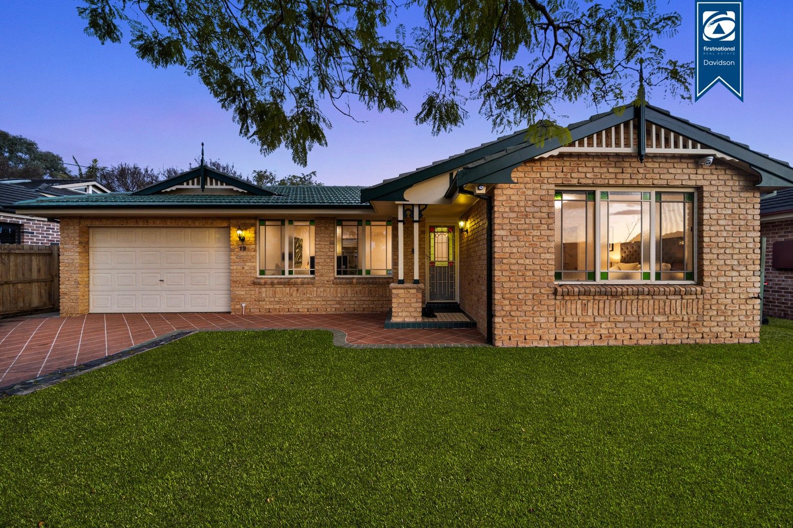 4 bedrooms House in 12 Orara Court WATTLE GROVE NSW, 2173