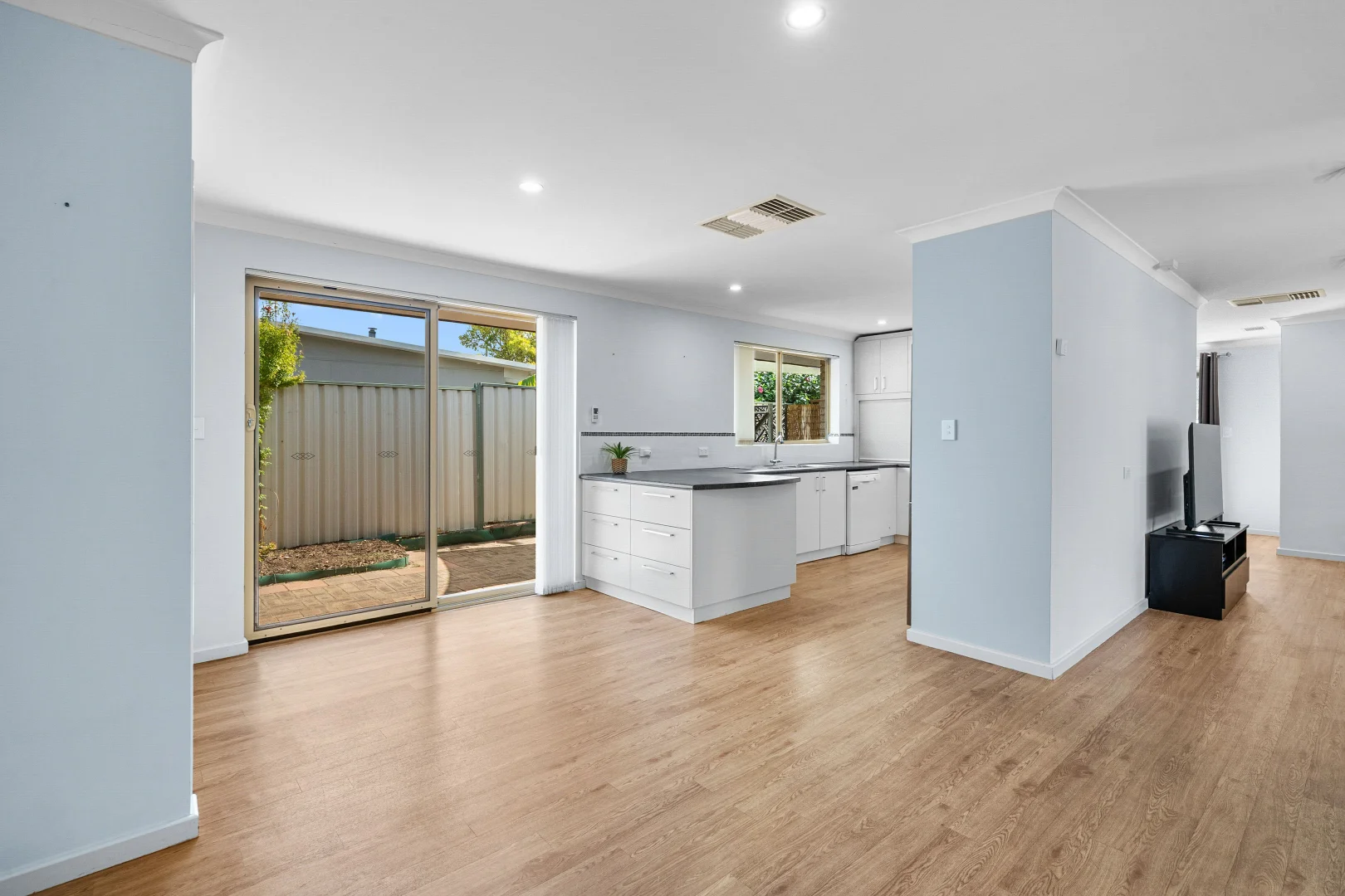 Additional image 14 of 1/29 Mercedes Avenue, Falcon WA 6210