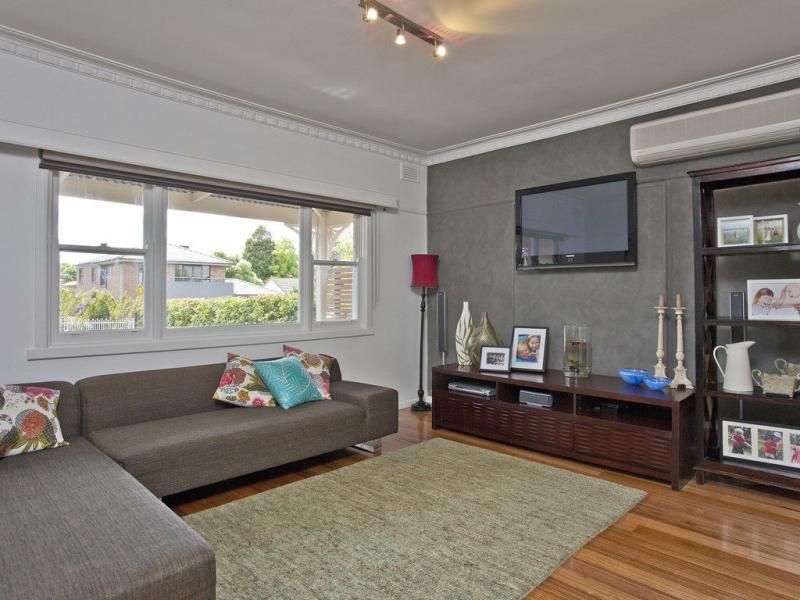 41 Mascoma Street, STRATHMORE VIC 3041, Image 2