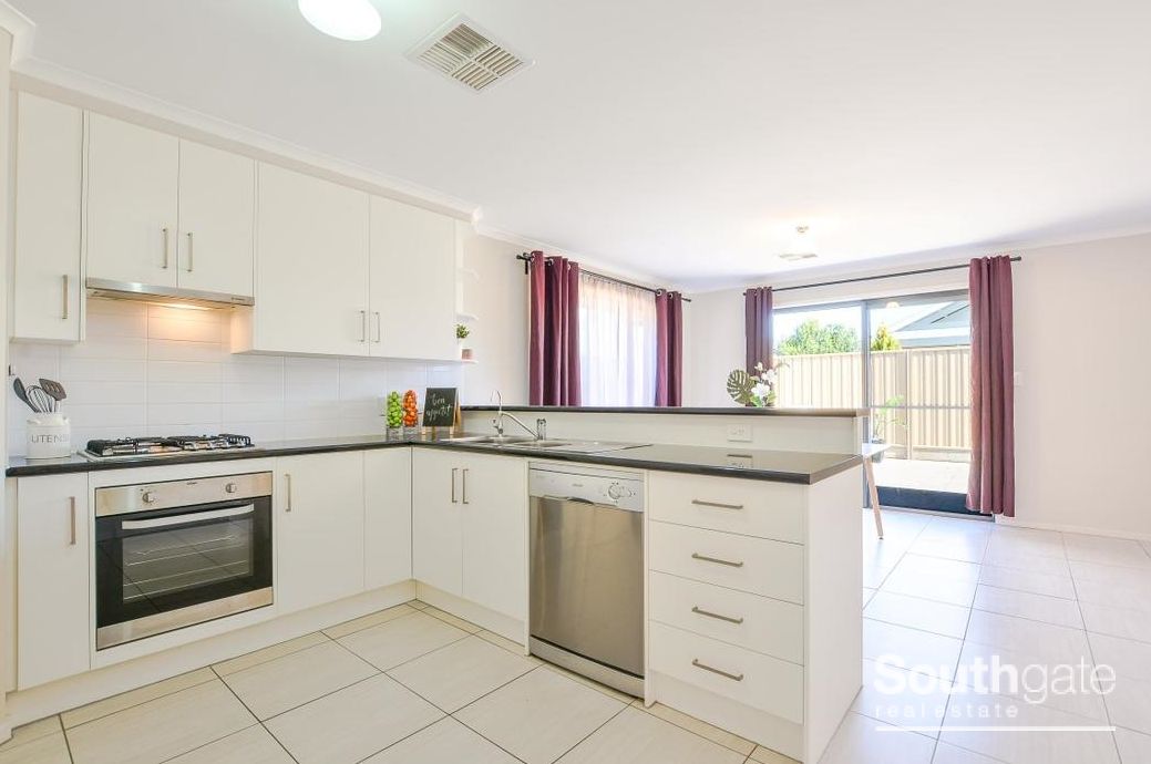 10 Ship Street, Seaford Meadows SA 5169, Image 2