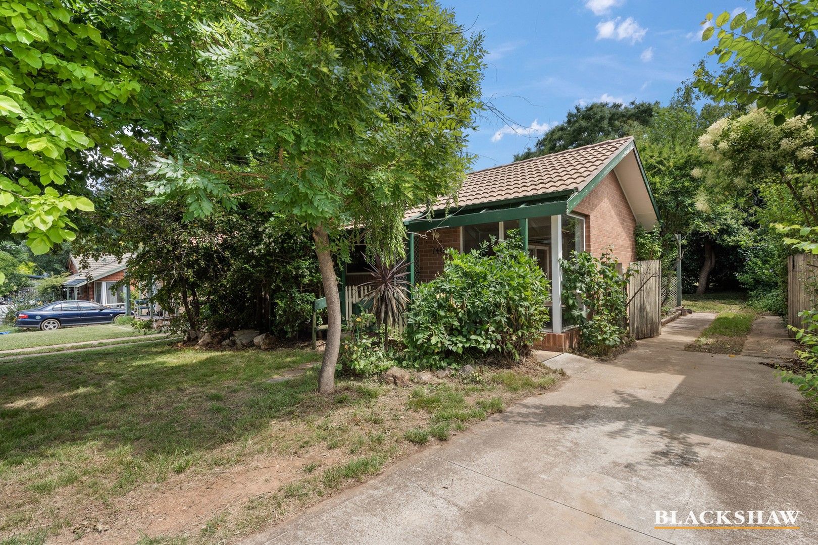 140 Captain Cook Crescent, Narrabundah Property History & Address