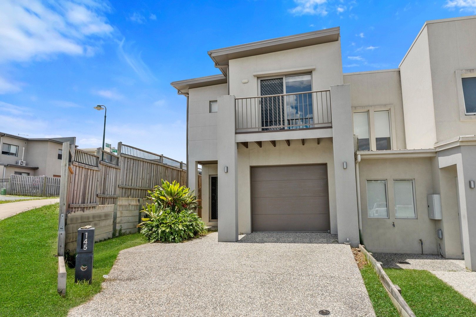 145 Napier Circuit, Silkstone QLD 4304 Townhouse For Rent 420 Domain