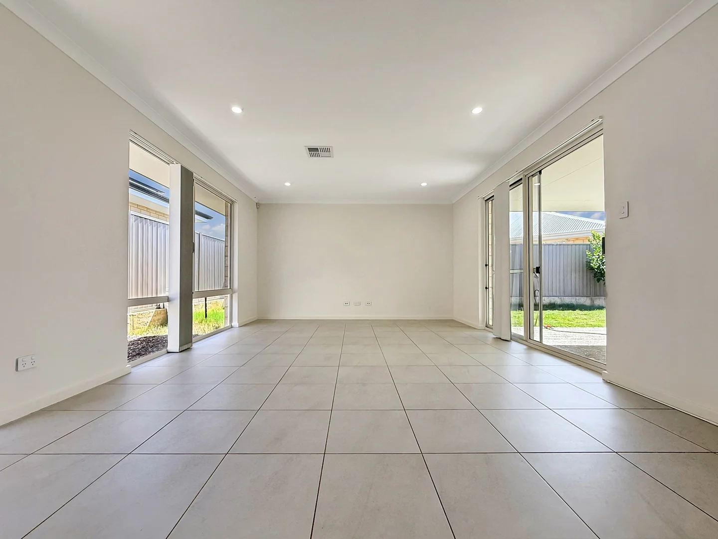 Additional image 12 of 20 Townshend Parkway, Mandogalup WA 6167