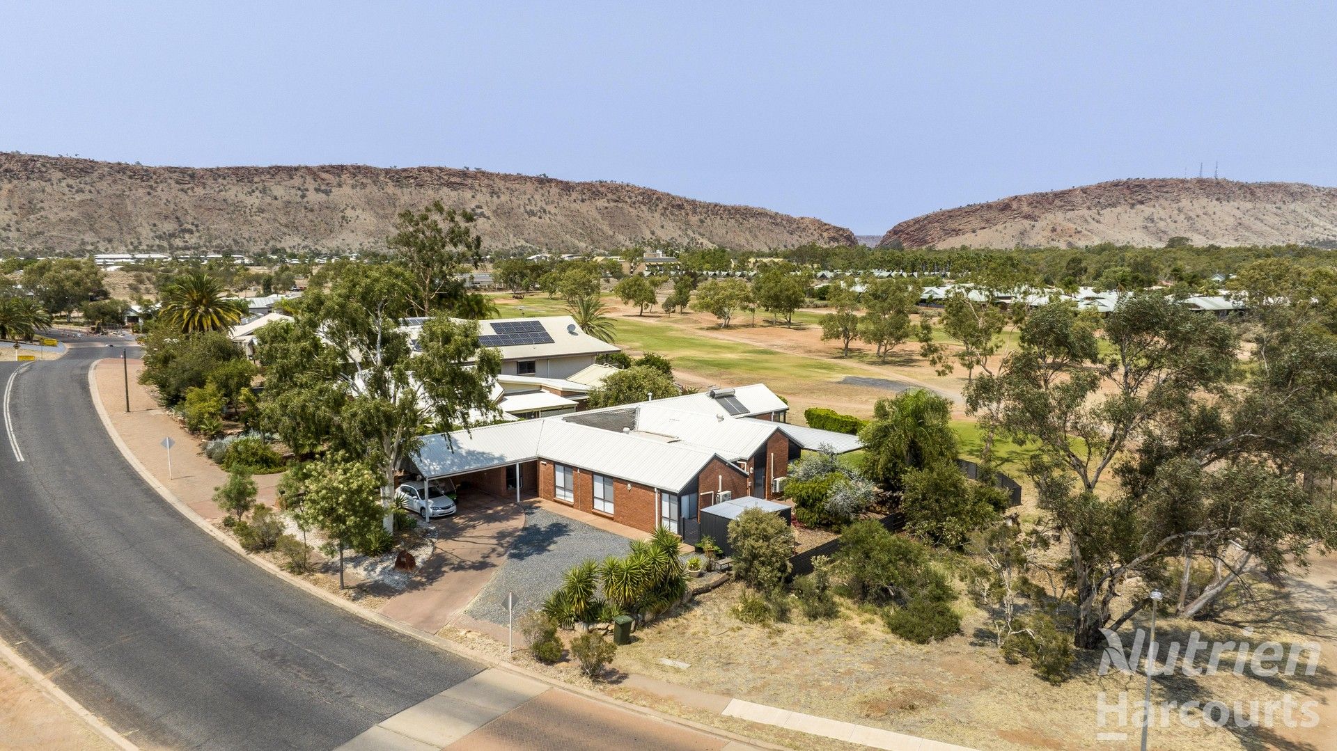 30 Cromwell Drive, Desert Springs NT 0870, Image 0