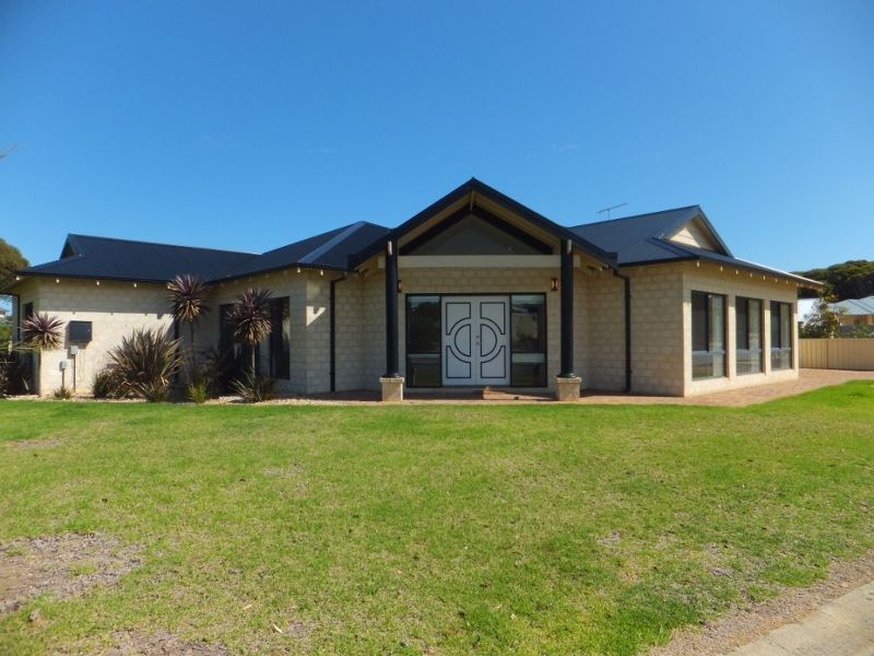 1 Leata Street, Hopetoun WA 6348, Image 1