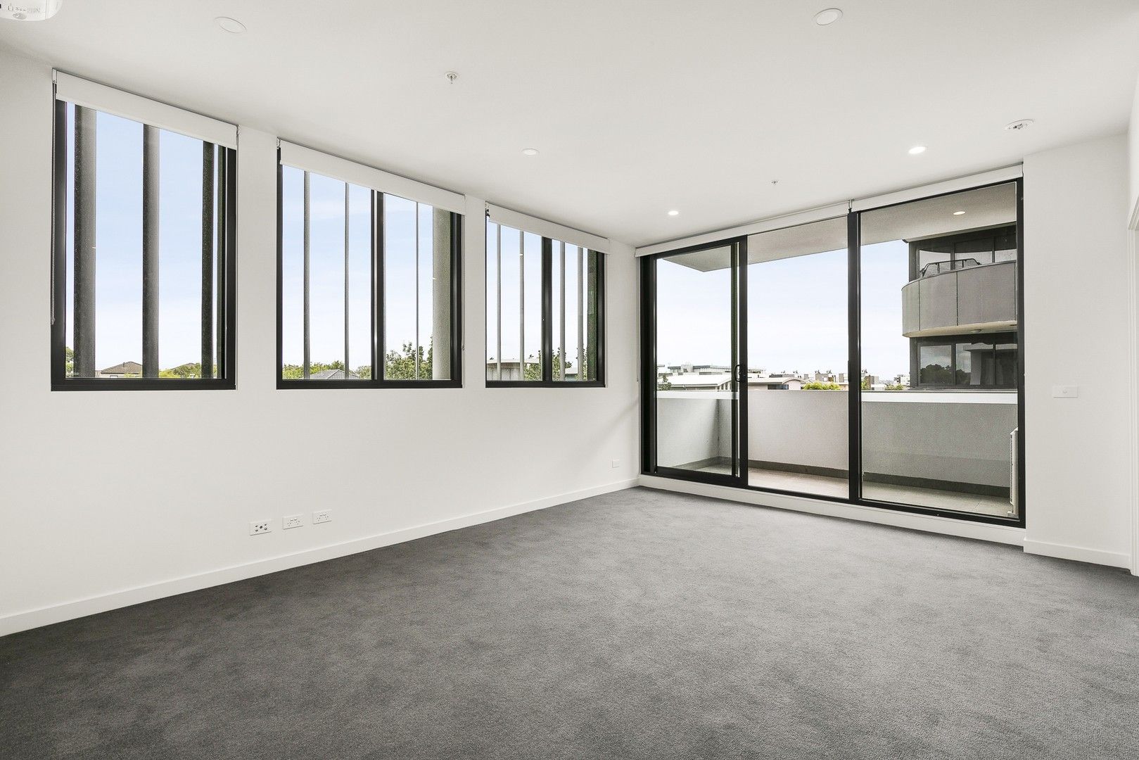 2 bedrooms Apartment / Unit / Flat in 201/82 La Scala Ave MARIBYRNONG VIC, 3032