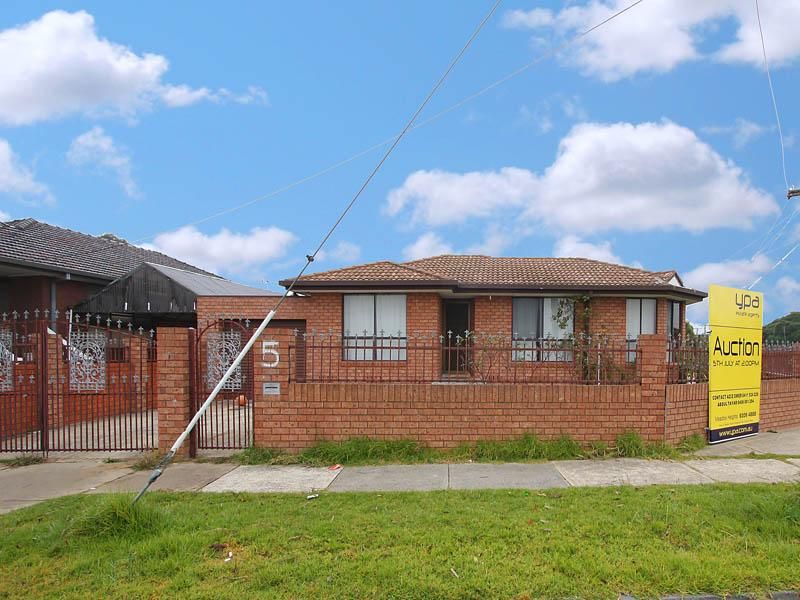 5  GARNER PARADE, Broadmeadows VIC 3047, Image 0