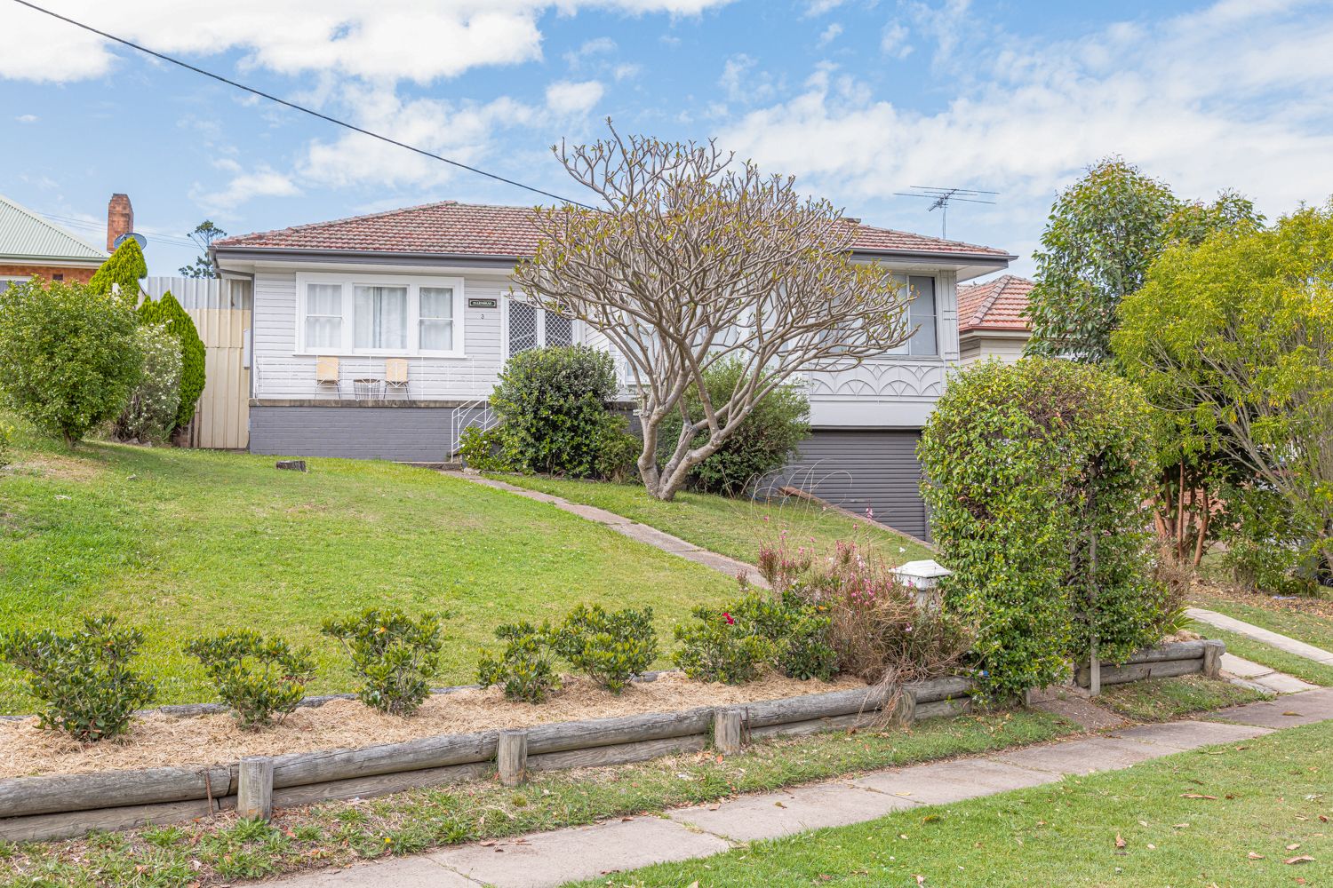 3 Morpeth Road, East Maitland NSW 2323 Domain