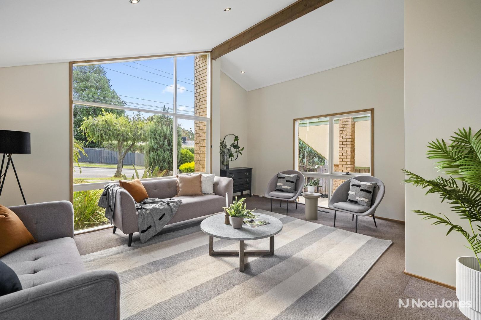 115 Narr-Maen Drive, Croydon Hills VIC 3136, Image 2