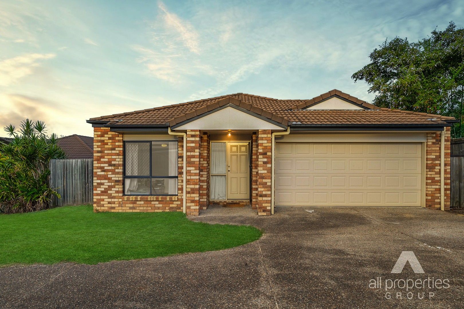 11 Henna Place, Heritage Park QLD 4118, Image 0