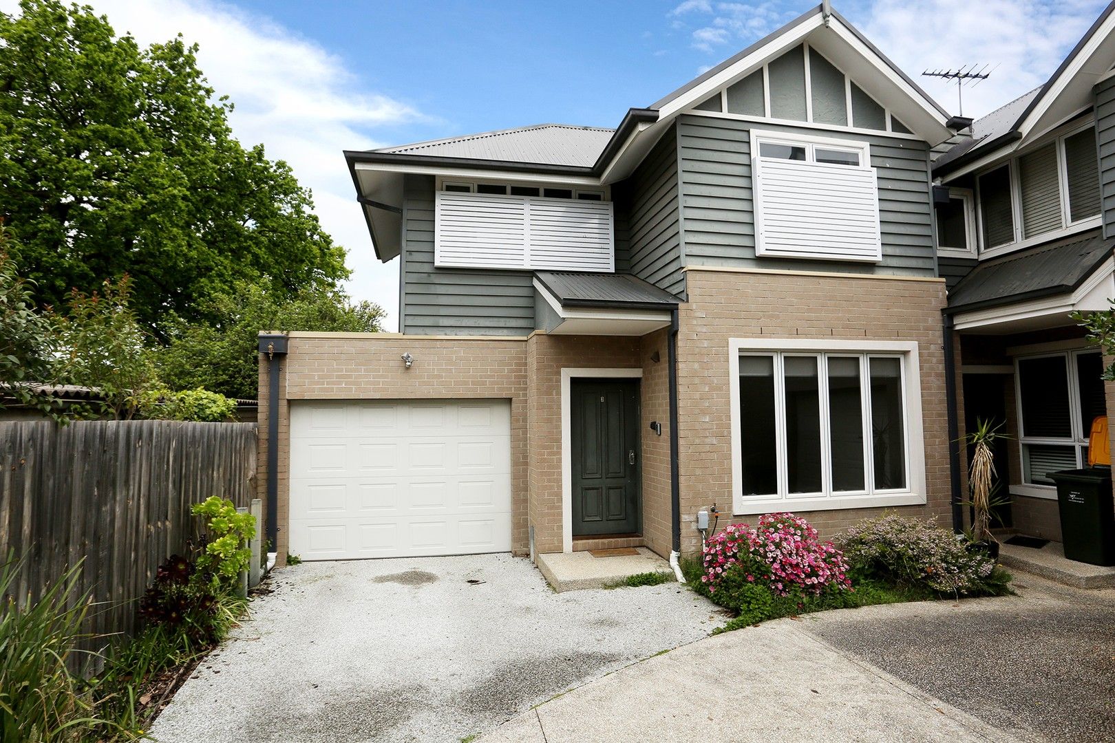 2 bedrooms Townhouse in 3/9 CORMAC STREET PRESTON VIC, 3072