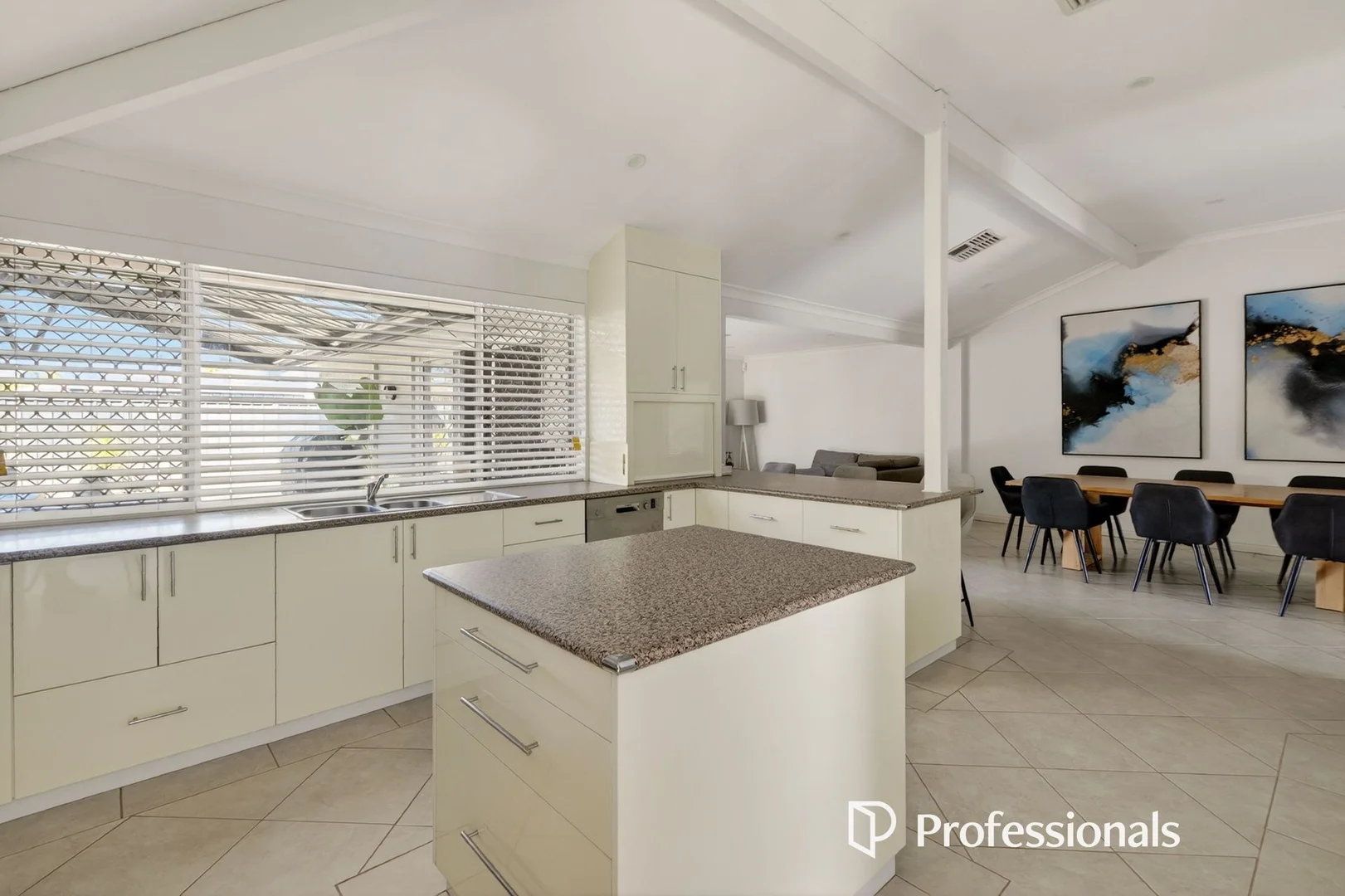 Additional image 13 of 70 Palmer Crescent, High Wycombe WA 6057