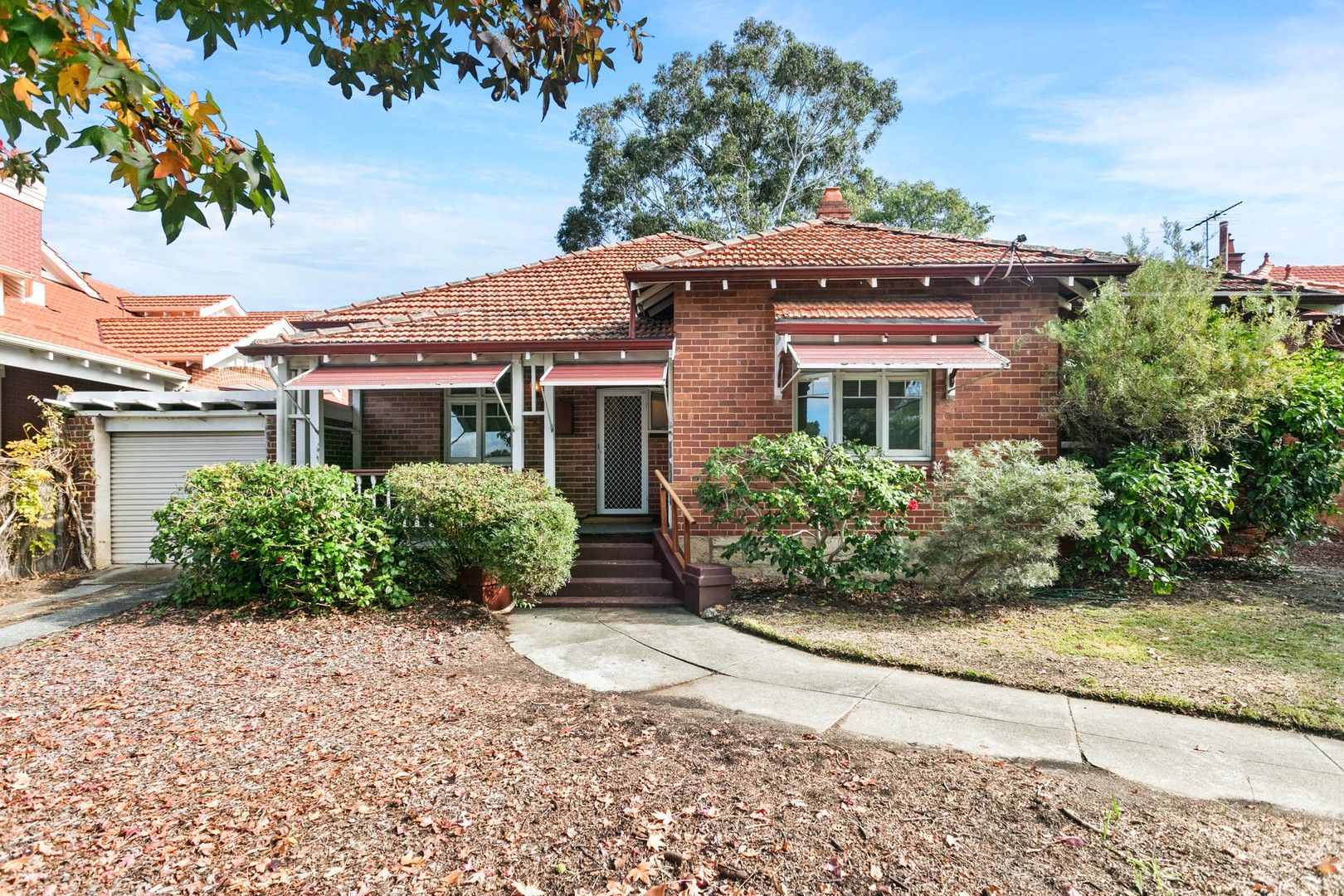 3 bedrooms House in 81 Tyrell Street NEDLANDS WA, 6009