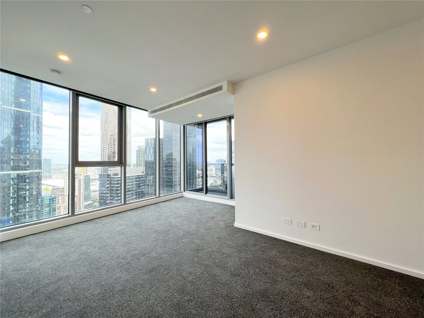 2 bedrooms Apartment / Unit / Flat in 3506/81 City Road SOUTHBANK VIC, 3006