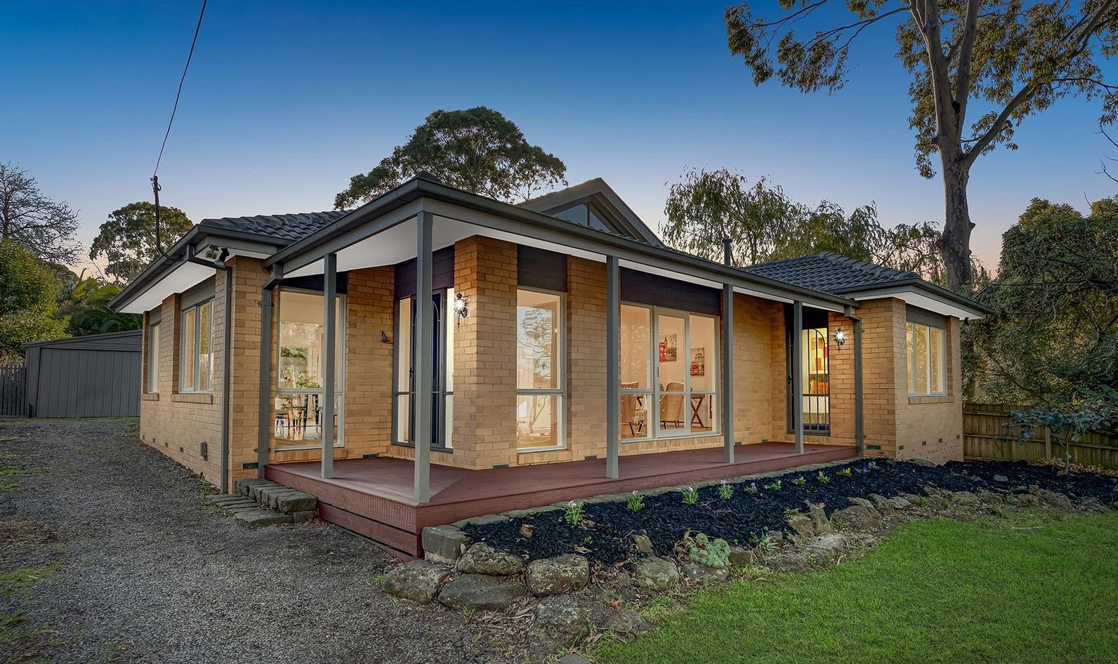 3 bedrooms House in 27 Gracedale Avenue RINGWOOD EAST VIC, 3135