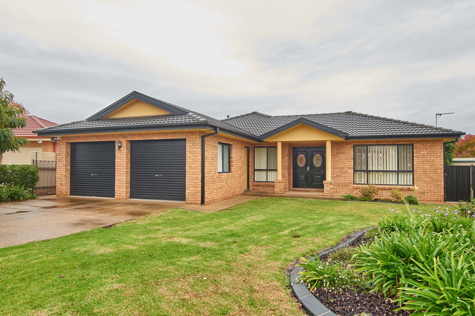 3 Woomera Place, Glenfield Park NSW 2650, Image 0