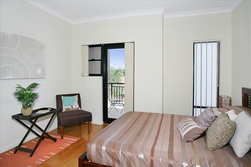 7/22 Paris St, Carlton NSW 2218, Image 2