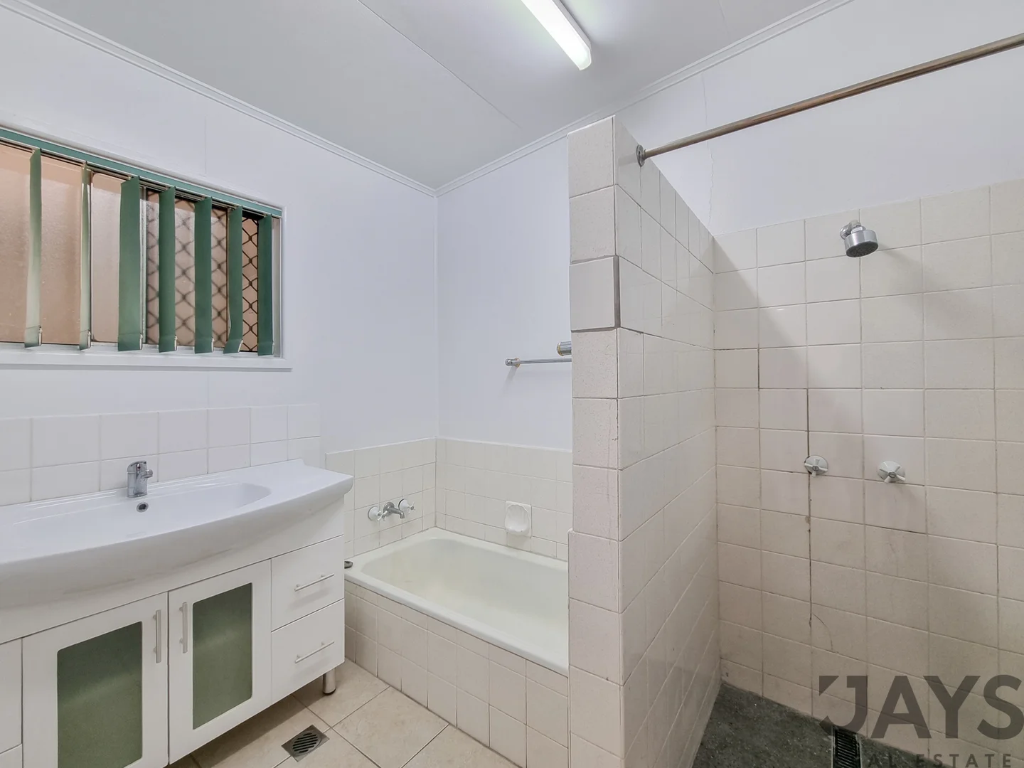 Additional image 5 of 2/35 Rebecca Street, Mornington QLD 4825