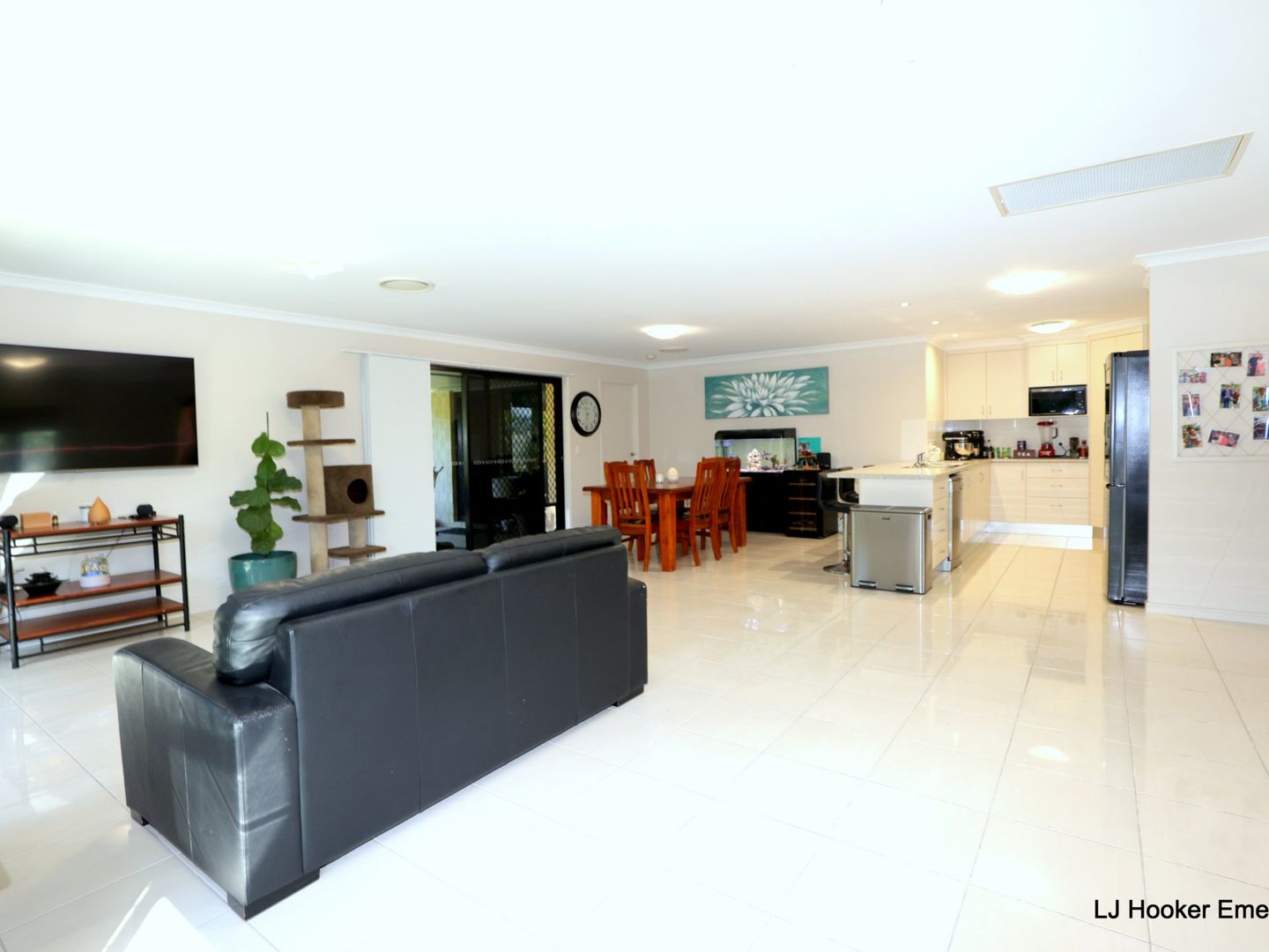 15 Kassidy Drive, Emerald QLD 4720, Image 2