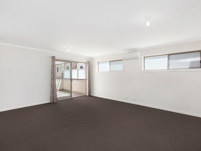 64/40 Kings Canyon Street, Harrison ACT 2914, Image 2