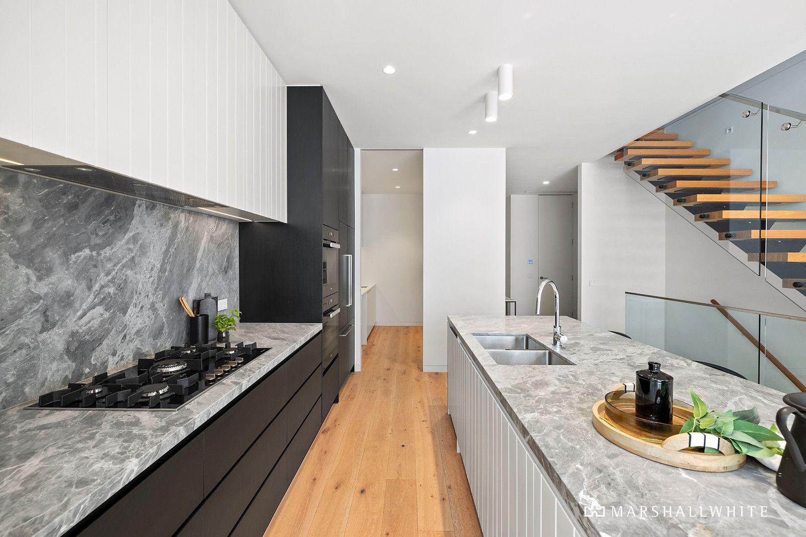 2/21 Broadway, Elwood VIC 3184, Image 2