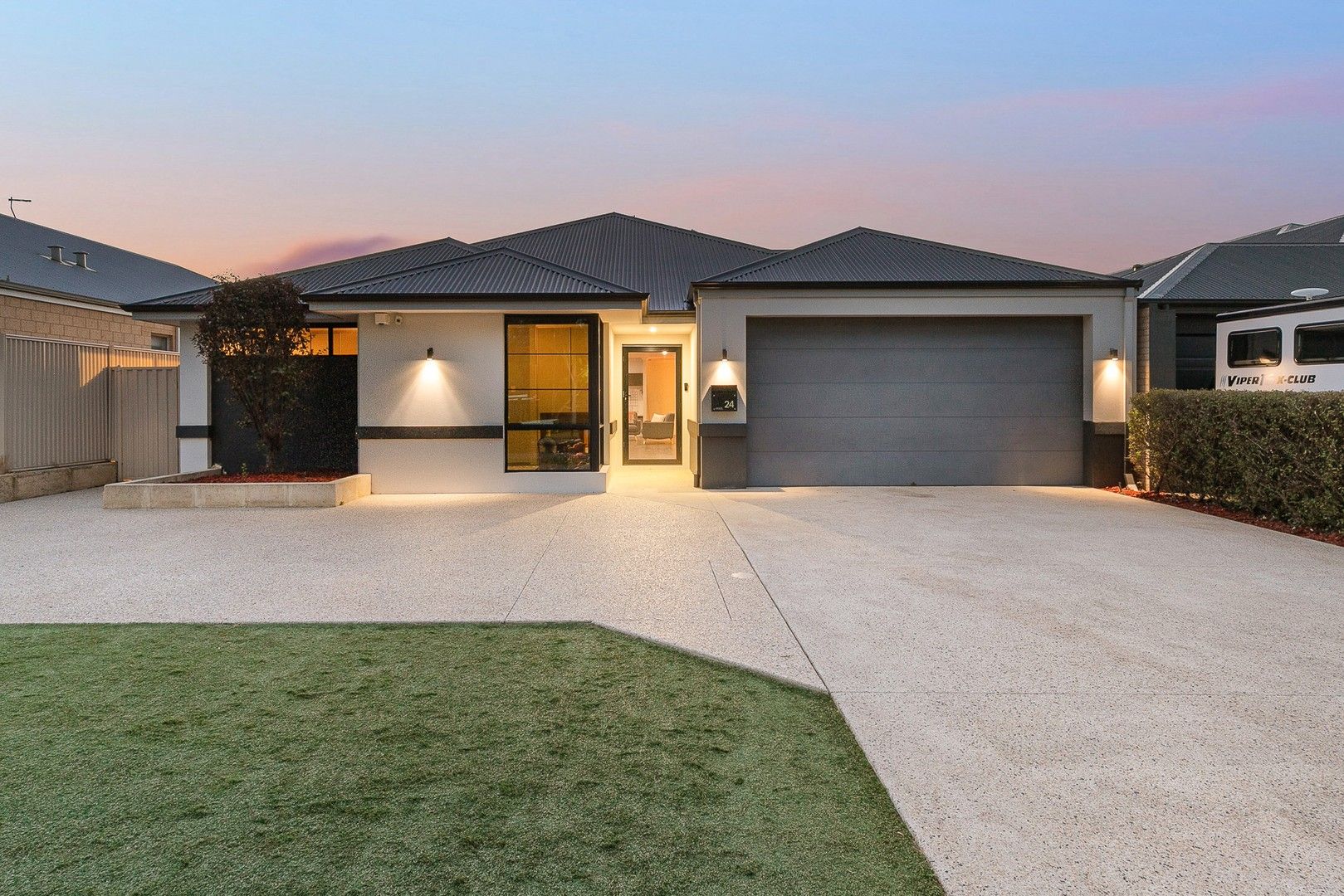 4 bedrooms House in 24 Acrasia Road BALDIVIS WA, 6171