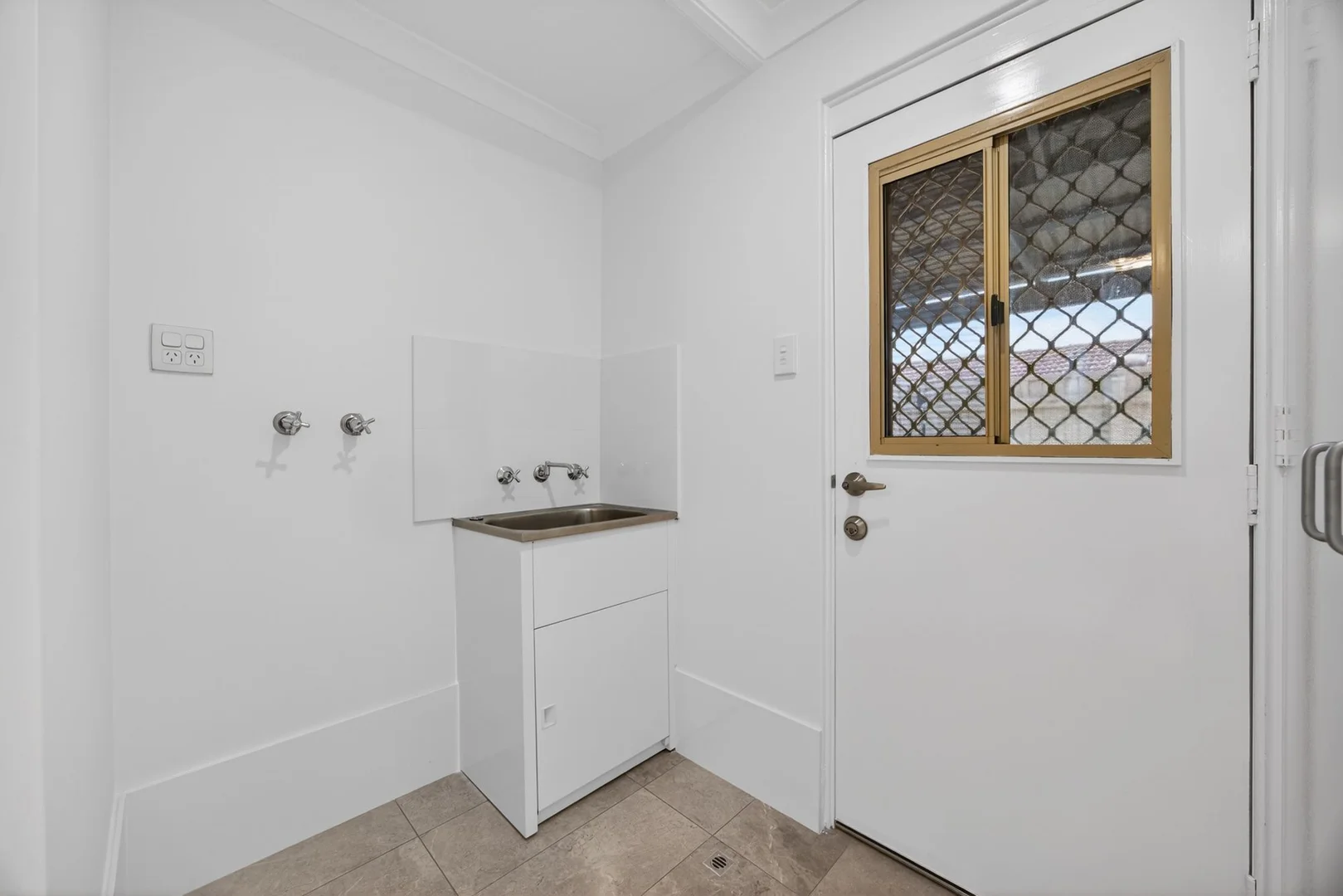 Additional image 26 of 1/39 Elizabeth Street, Cloverdale WA 6105