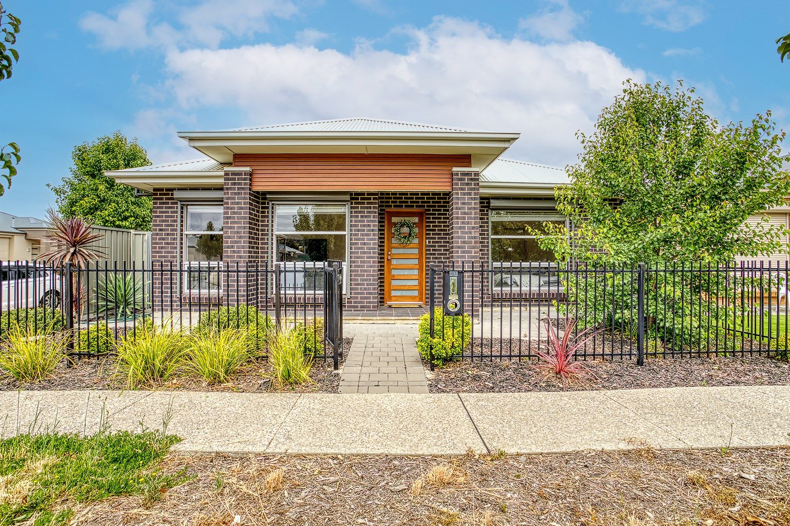 11 Rainbow Lane, Woodcroft SA 5162 House For Rent Domain