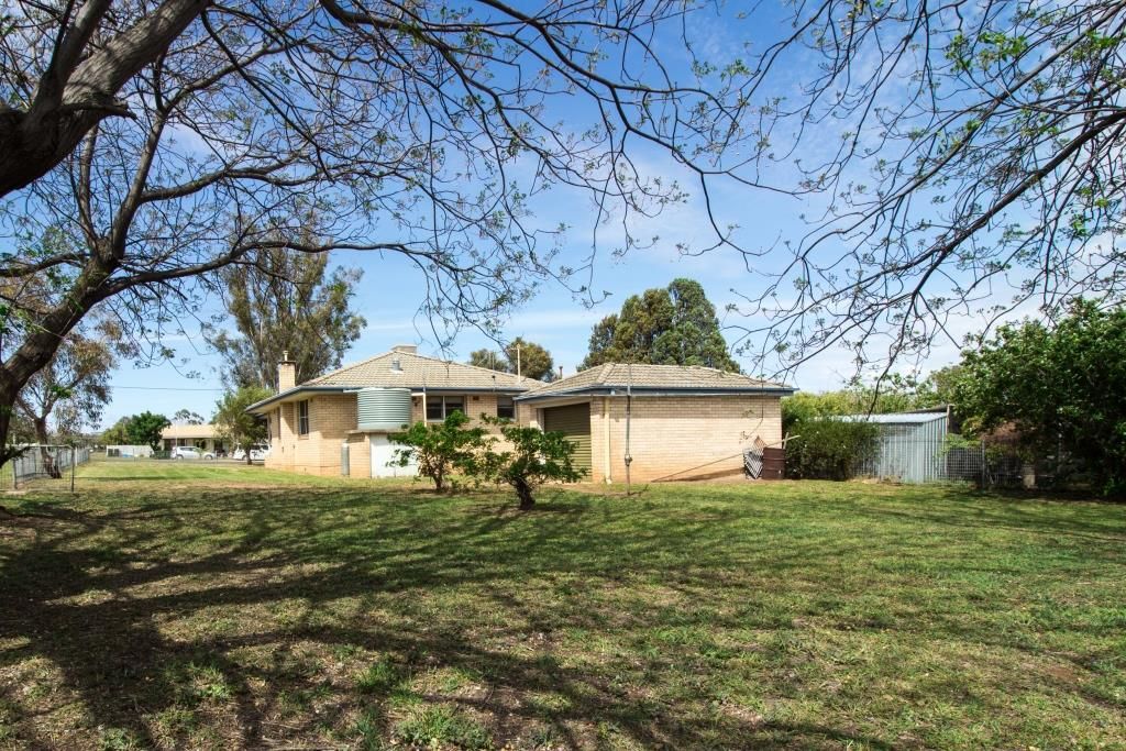 23 Bandulla Street, Dunedoo NSW 2844, Image 2