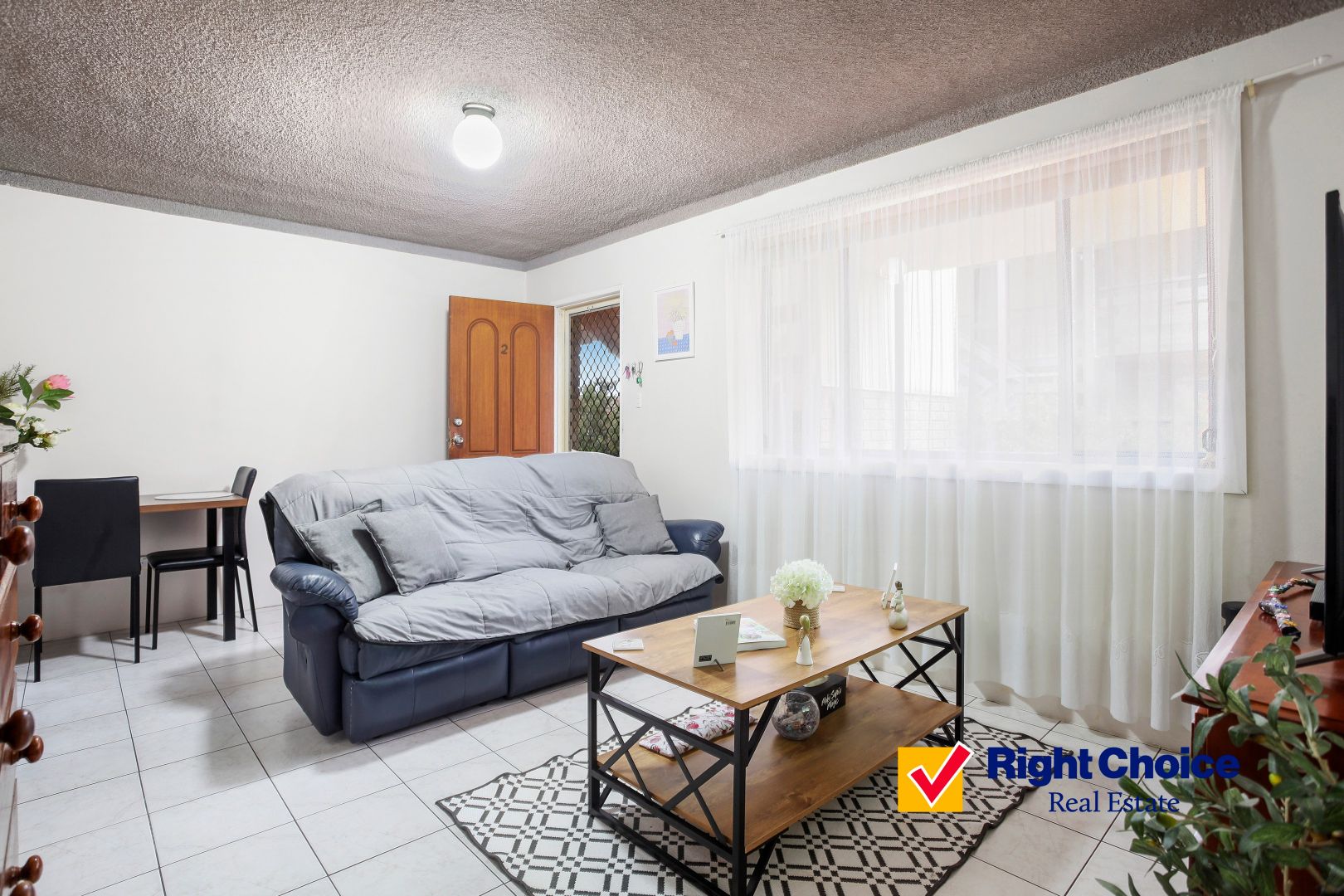 2/4 Gipps Crescent, Barrack Heights NSW 2528, Image 2