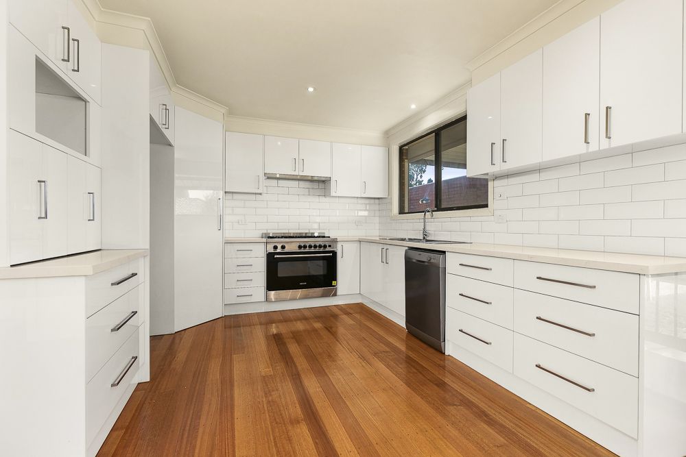 3 bedrooms House in 7 Fiesta Ct THOMASTOWN VIC, 3074