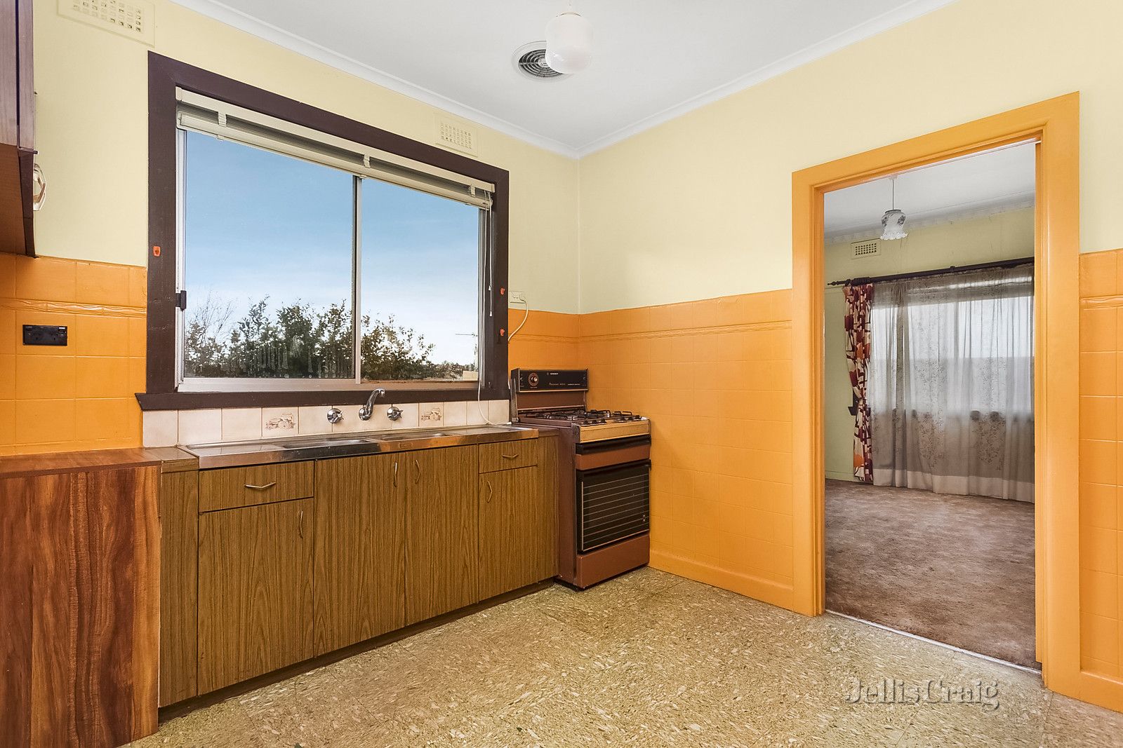 77 Bolingbroke Street, Pascoe Vale VIC 3044, Image 2