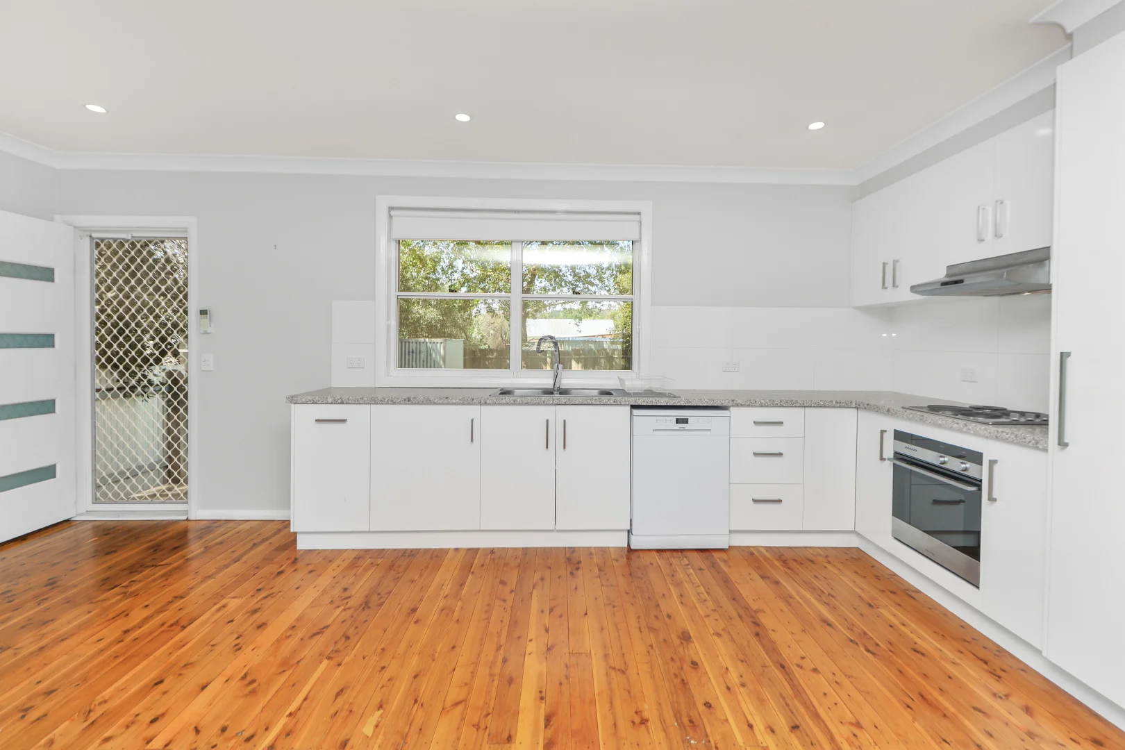 Additional image 2 of 11 Turner Street, Turvey Park NSW 2650