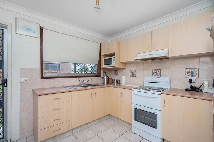 6/10 Christina Court, Mermaid Waters QLD 4218, Image 2